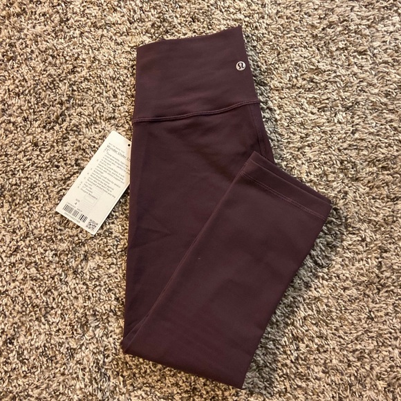 【SOLD】Wunder Under Full-On Luon Crop 21” High Rise - Picture 3 of 5